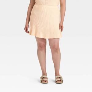 lot 2075 image: Womens Pointelle Mini Sweater Skirt - Universal Thread Cream 3X