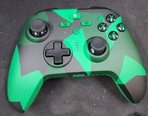 lot 6317 image: X5 2.4G Wireless Controller for One PC XSX P3 Green