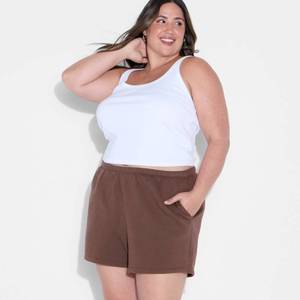 lot 8089 image: Womens Mid-Rise Fleece Pull-On Shorts - Wild Fable  Brown XXL