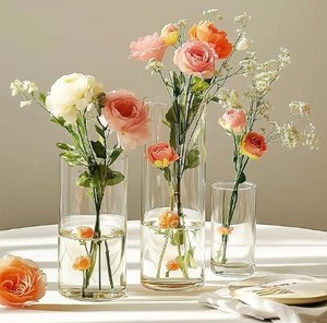 lot 13614 image: 3 pc Glass Vase Set