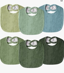 lot 20098 image: Wrrernsin Baby Bib with Snap Closures 5 Pack