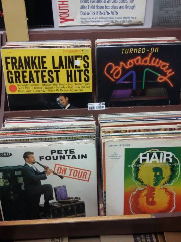 lot 4028 image: Large Lot of Vinyl Albums - Broadway,  Classics, Country �
