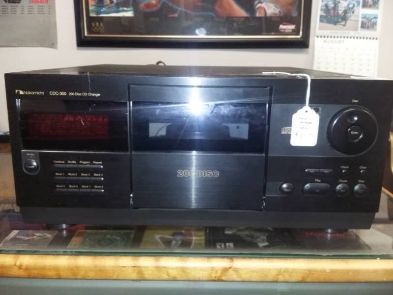 lot 4031 image: Nakamichi CDC-300 Two Hundred Disc CD Changer
