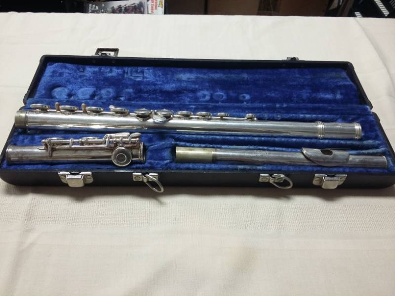 lot 4034 image: Gemeinhardt 2SP Eoo476 Flute in Case