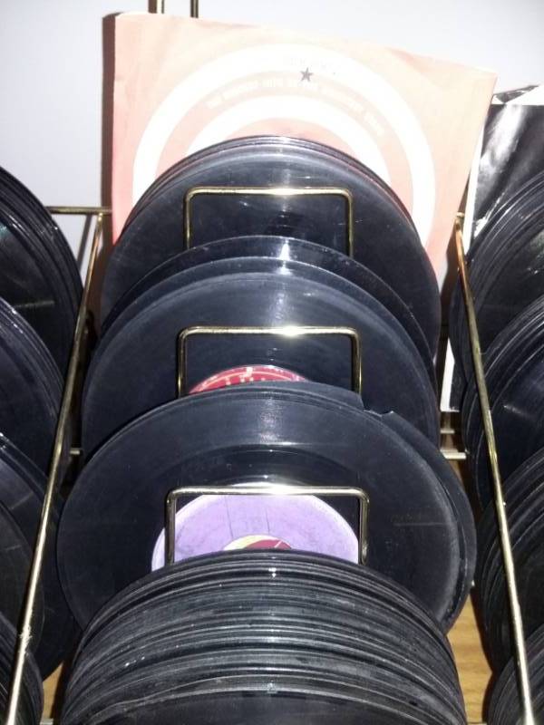 lot 4046 image: Collection of 45rpm Records