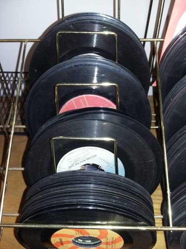 lot 4047 image: Collection of 45rpm Records