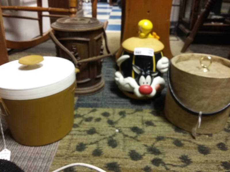 lot 4066 image: Vintage Ice Bucket Lot & Sylvester Cookie Jar