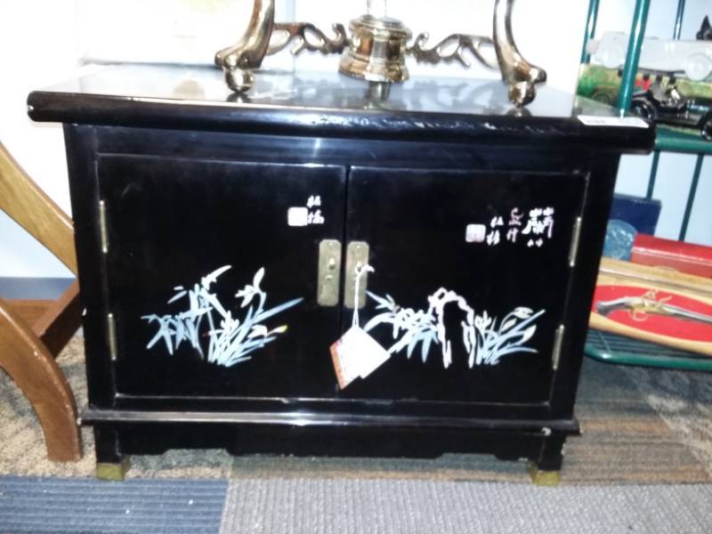 lot 4008 image: Black Laquer 2 Door End Table - Asian Motif