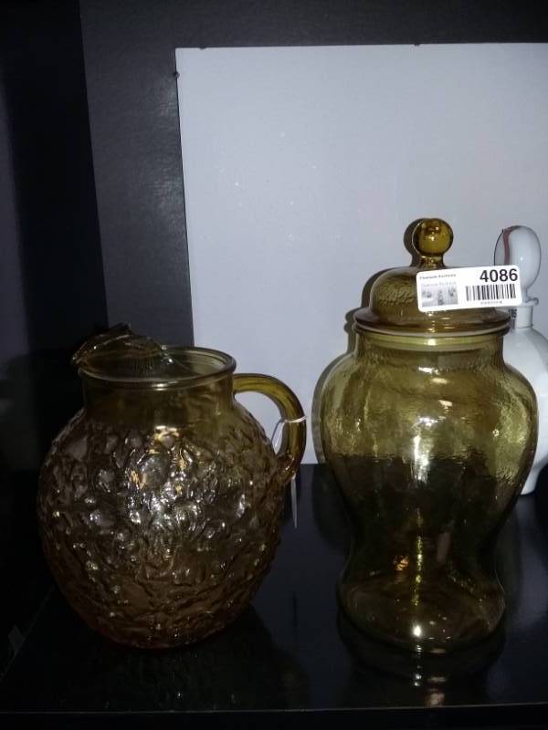 lot 4086 image: Amber Glass Pitcher and Urn