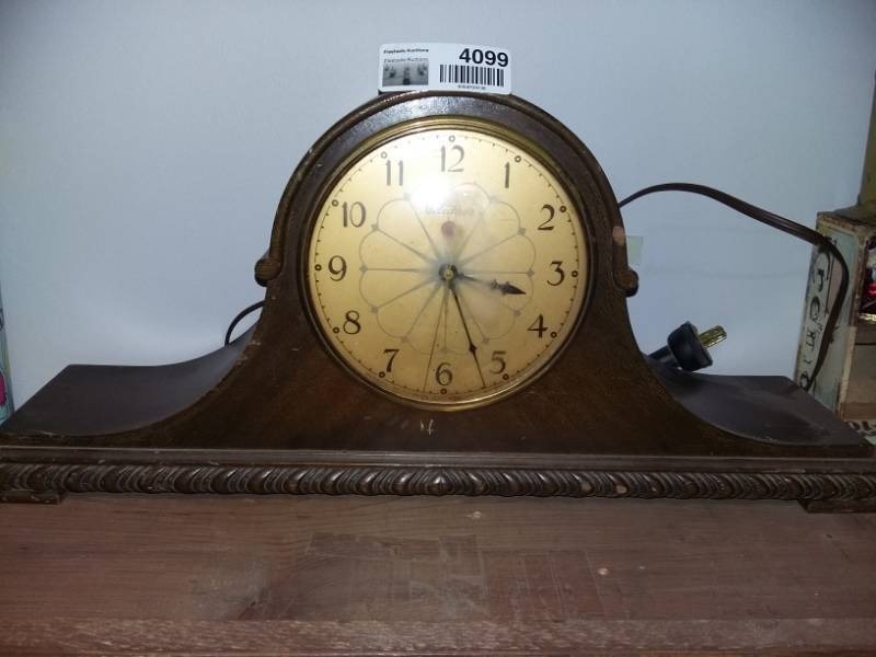lot 4099 image: Telechron Model 666 Electric Mantle Clock