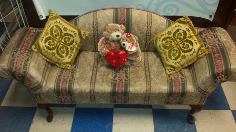lot 4012 image: Vintage Upholstered Couch  Sofa Wood Feet