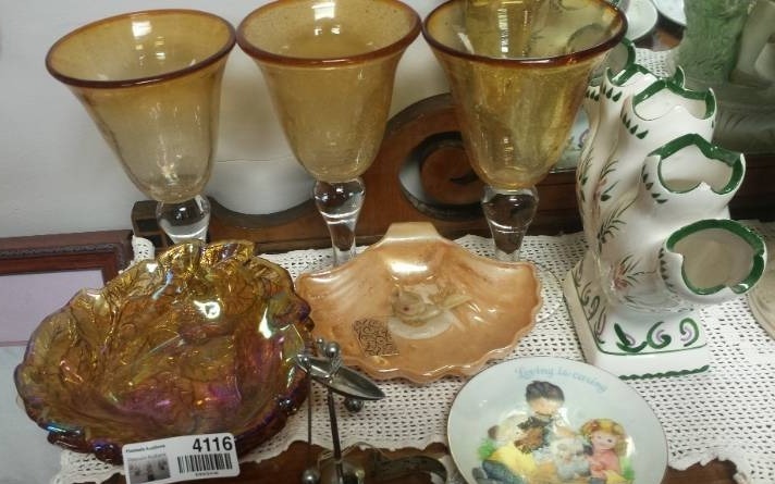 lot 4116 image: Carnival Glass Candy Dish and other Misc Glassware