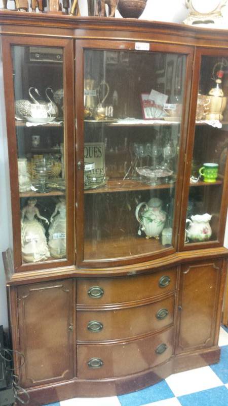 lot 4132 image: Bow Front China Cabinet with 3 Drawers and Two Doors Below