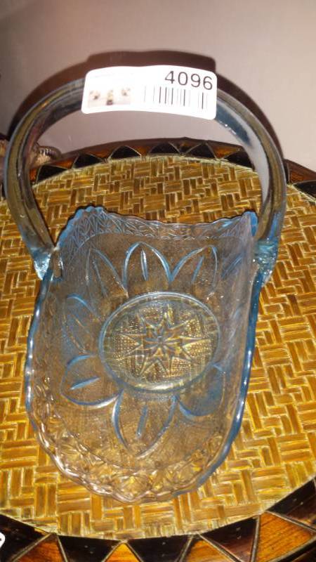lot 4096 image: Glass Basket