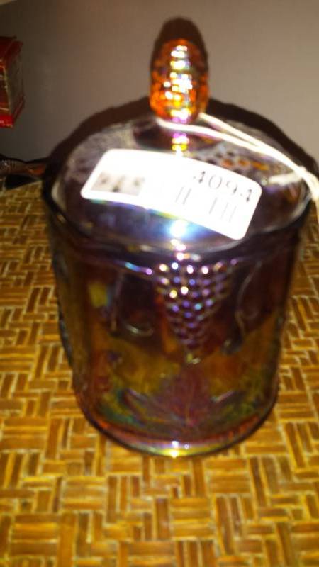 lot 4094 image: Carnival Glass Candy Dish With Lid