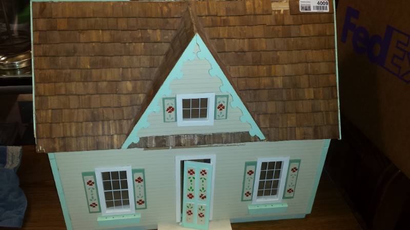 lot 4009 image: Vintage Wooden Two Story Doll House