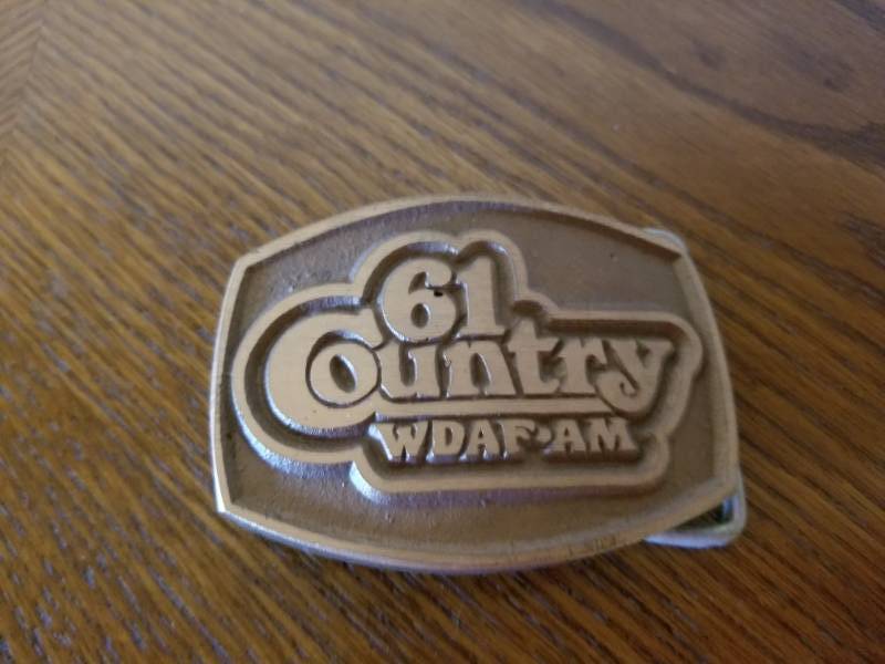 lot 3163 image: 61 Country Belt Buckle