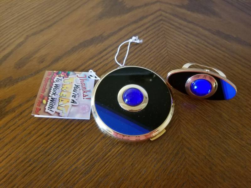 lot 3174 image: Vintage Stratlae Compact & Lip Stick Holder Set