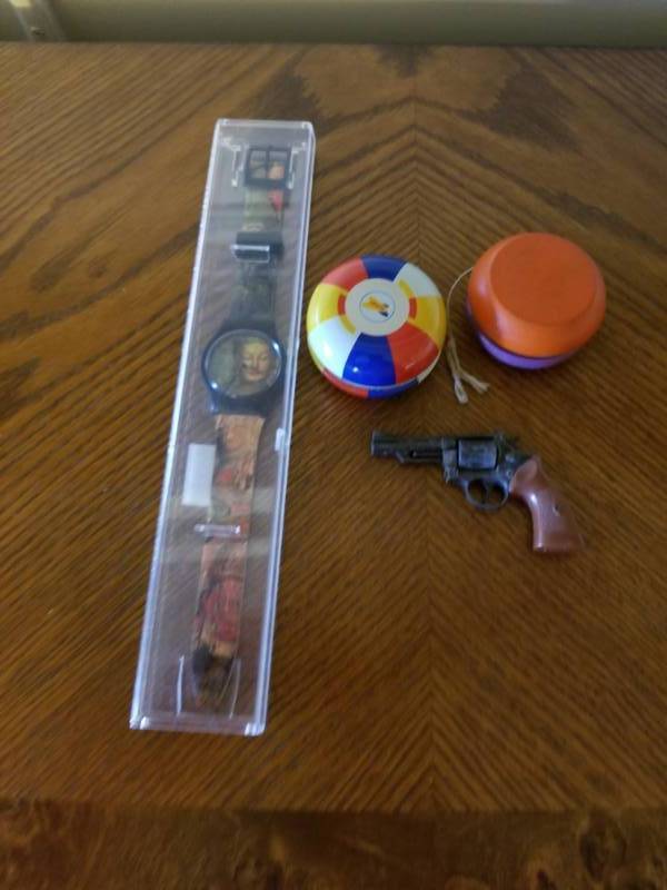 lot 3177 image: Buddah Watch, Toy Pistol, Two Yo-Yos