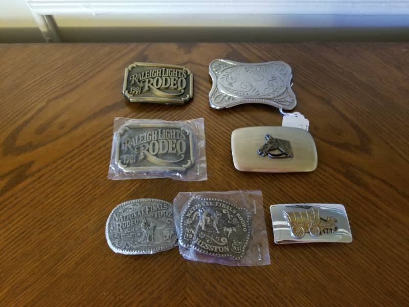 lot 3181 image: Lot of 7 Belt Buckles Various Designs