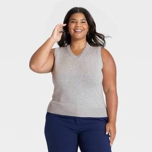 lot 2032 image: Womens V-Neck Sweater Vest - A New Day Gray 3X