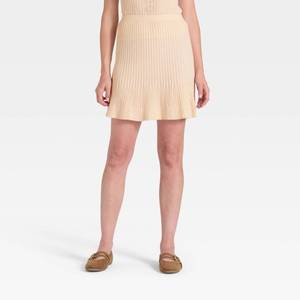 lot 20212 image: Womens Pointelle Mini Sweater Skirt - Universal Thread Cream S