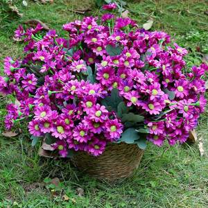 lot 11936 image: DIYDOFUN Artificial Daisy Flowers 24 Bundles Dark Purple  Retail $35.97