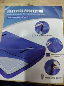 lot 13688 image: Mattress Protector Queen Size 8 Sturdy Handles Water-Proof