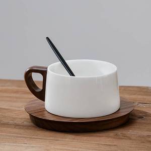 lot 8250 image: SHANYUEJU 5oz150ml Cappuccino Cup and Saucer Set, White Porcelain Cup with Walnut Wood Saucer, Espresso Coffee Mug, set of 1 (SYJ-TC001)