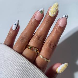 lot 8362 image: Glamnetic Press On Nails - Short Almond, Glossy Fake Nails 30 Pc Full Kit