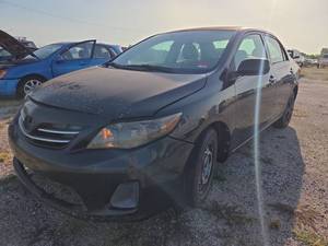 lot 24262 image: 2013 Toyota Corolla - Black