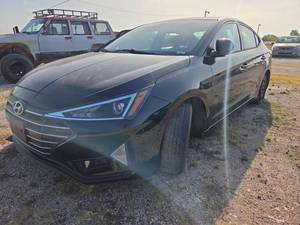 lot 24264 image: 2020 Hyundai Elantra SE - Black