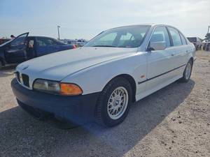 lot 24272 image: 1998 BMW 5-Series 528i - White