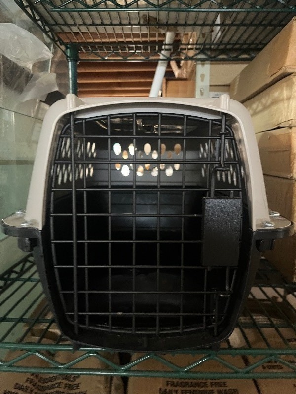 lot 254 image: Small Pet Carrier