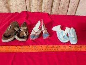 lot 338 image: Baby Shoes Lot 3 Pairs Brown White Blue Red.