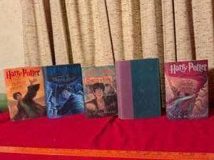lot 373 image: Harry Potter Book Series 5 Volumes by J.K. Rowling
