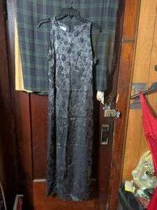 lot 415 image: Beechers Brook Sleeveless Dress Floral Print