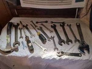 lot 427 image: Lot of 20 Vintage Hand Wrenches Open End Adjustable Assorted Sizes