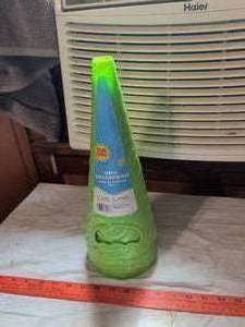 lot 433 image: Sun Shine Aqua Volcano Blast Water Toy Ages 5