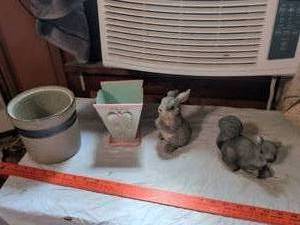 lot 436 image: Animal Figurines Lot 2 Rabbit Squirrel Decorative Garden Statues