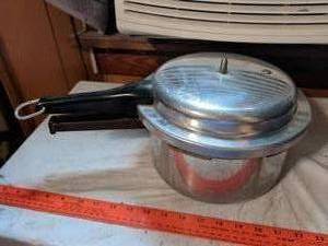 lot 494 image: Pressure Cooker with Lid and Base