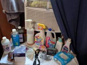 lot 524 image: Lot of Household Cleaning Supplies and Accessories