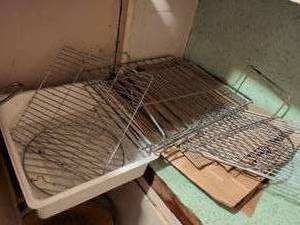lot 543 image: Wire Shelf Racks Lot 5 Pieces Metal Storage Shelving