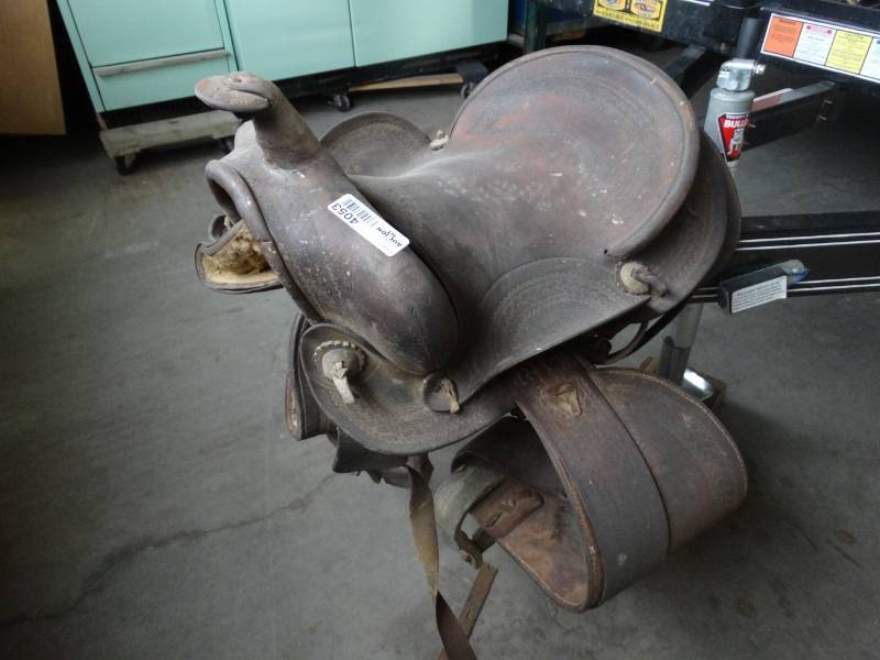 lot 4053 image: Horse saddle.