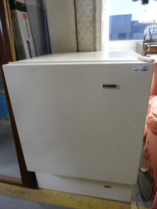 lot 4077 image: Kenmore freezer.