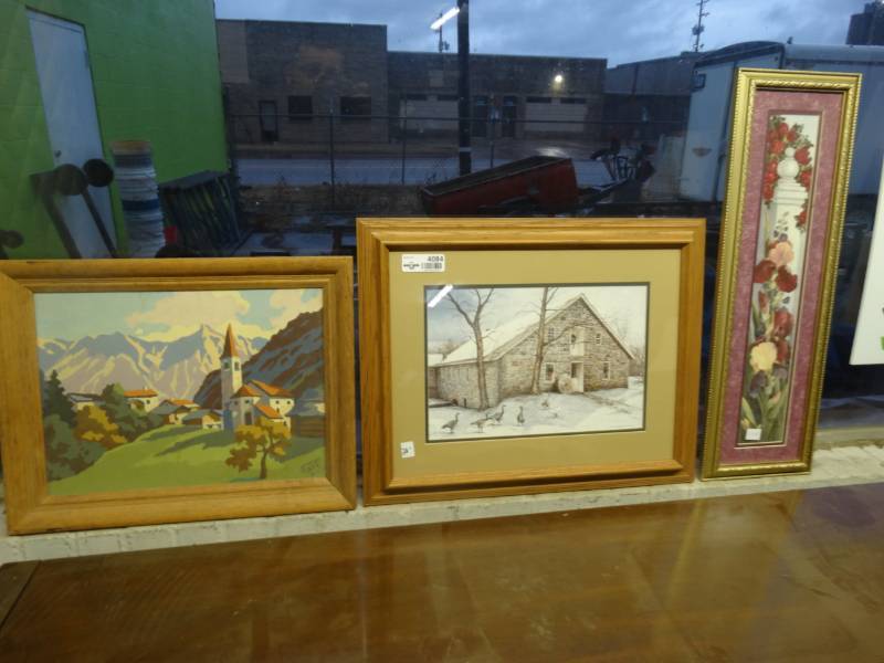 lot 4084 image: 2 Pictures.