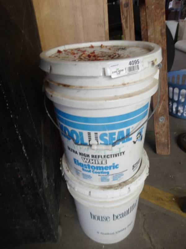 lot 4095 image: 2 tubs of snow melt