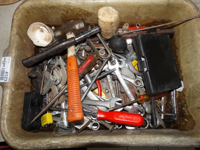 lot 4123 image: Large lot of hand tools. Wrenches, hammers, mallets