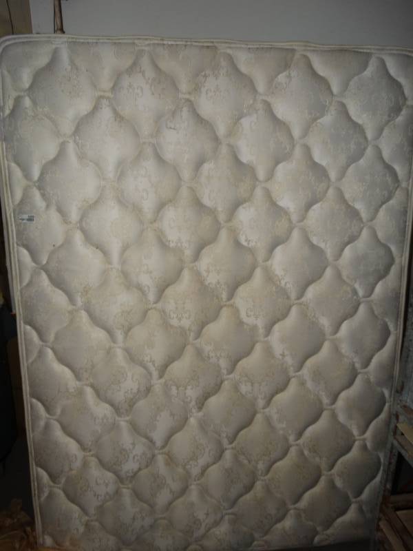 lot 4205 image: Queen size mattress and box spring.