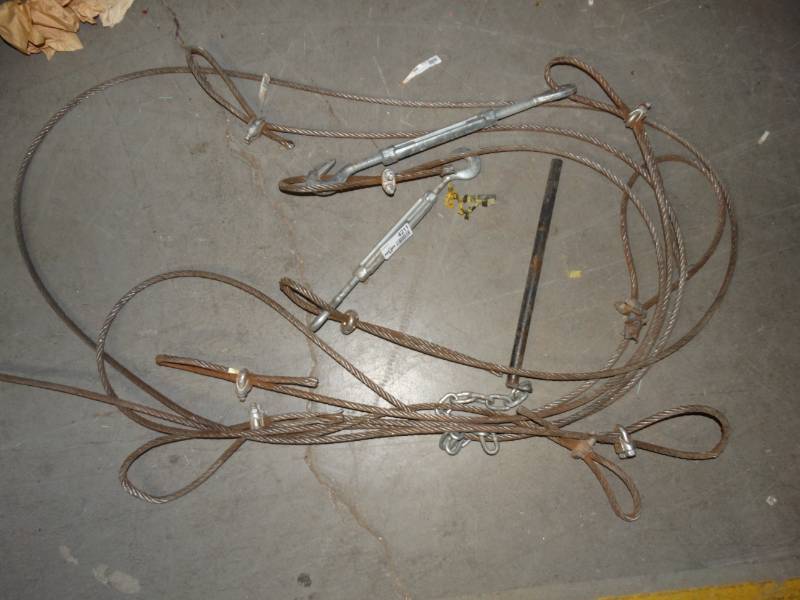 lot 4211 image: Lot of wire cables.